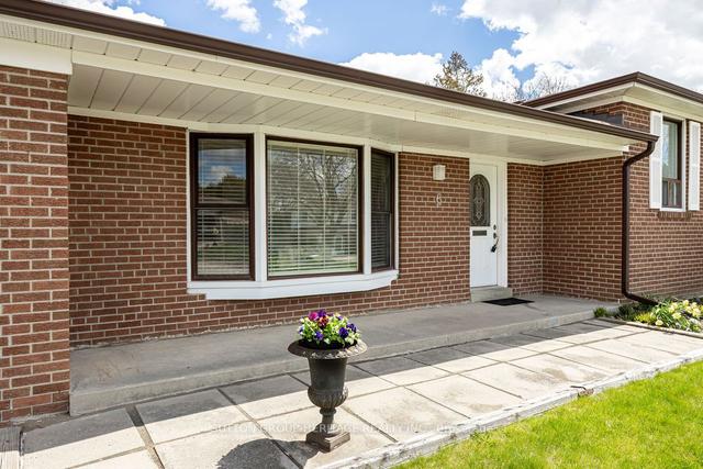 6 Hoseyhill Cres, House detached with 3 bedrooms, 2 bathrooms and 4 parking in Toronto ON | Image 23