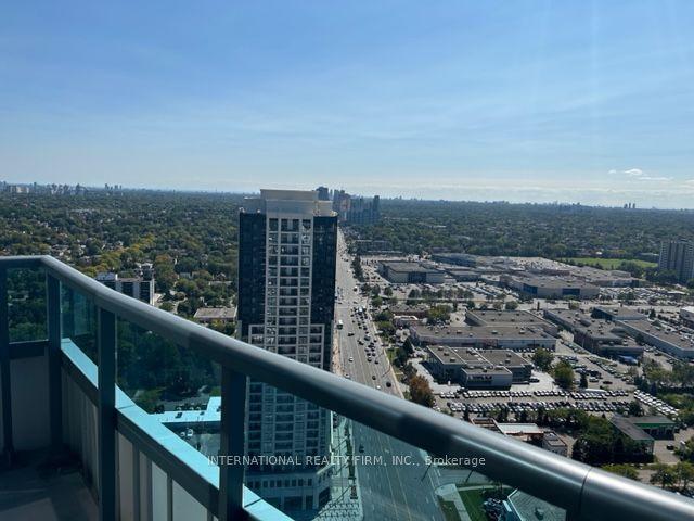 ph09 - 7161 Yonge St, Condo with 3 bedrooms, 2 bathrooms and 2 parking in Markham ON | Image 6