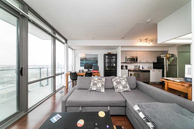2801 - 832 Bay St, Condo with 1 bedrooms, 1 bathrooms and 0 parking in Toronto ON | Image 13