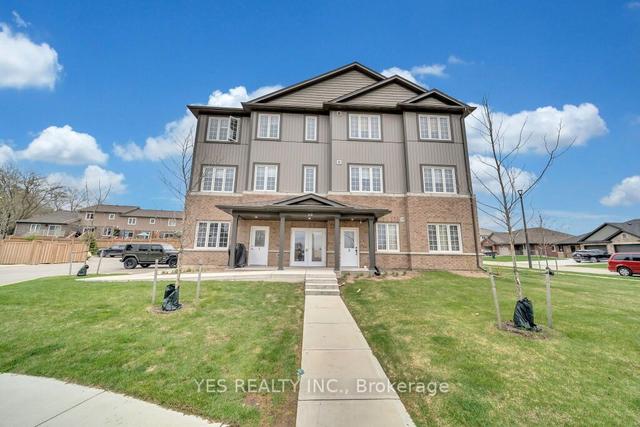3 - 20 Murray Crt, Condo with 2 bedrooms, 2 bathrooms and 1 parking in Perth East ON | Image 12