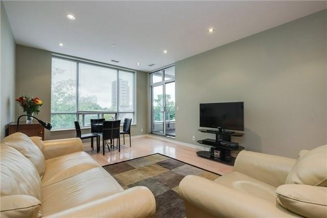 409 - 980 Yonge St, Condo with 1 bedrooms, 2 bathrooms and 1 parking in Toronto ON | Image 2