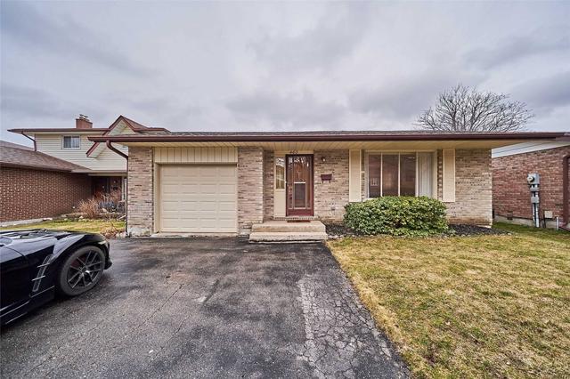 460 Tweedsmuir St, House detached with 3 bedrooms, 2 bathrooms and 5 parking in Oshawa ON | Image 23