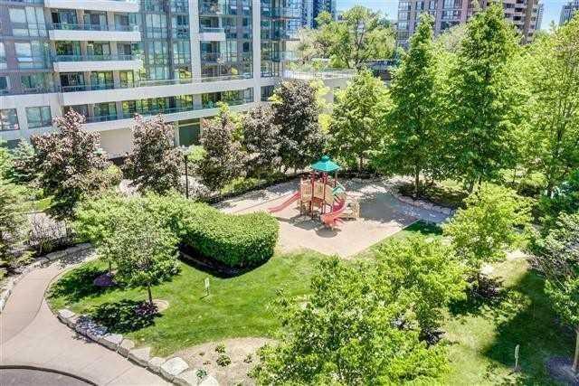 2306 - 23 Hollywood Ave, Condo with 2 bedrooms, 2 bathrooms and 1 parking in Toronto ON | Image 9