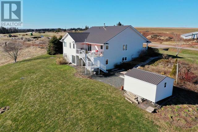 365 Souris River Road, House detached with 4 bedrooms, 3 bathrooms and null parking in Souris FD PE | Image 37