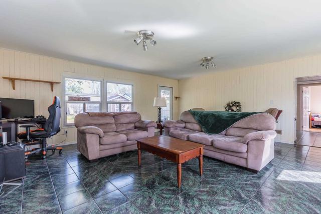 515 Lake Dr S, House detached with 2 bedrooms, 1 bathrooms and 6 parking in Georgina ON | Image 14