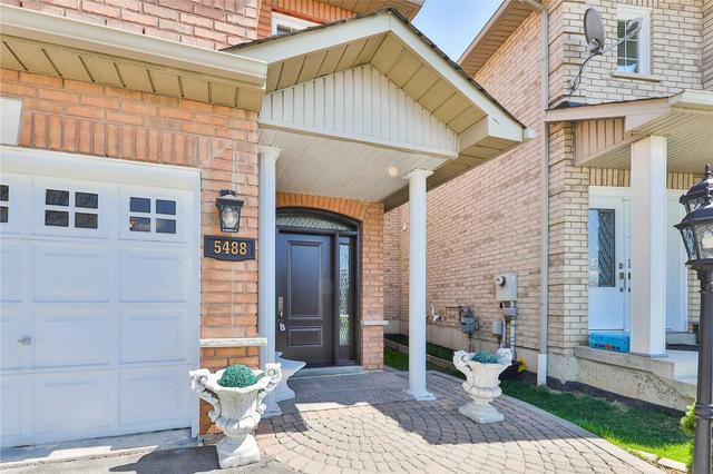 5488 Tree Crest Crt, House semidetached with 3 bedrooms, 3 bathrooms and 3 parking in Mississauga ON | Image 12