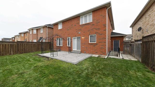 19 Ferncastle Cres, House detached with 4 bedrooms, 4 bathrooms and 6 parking in Brampton ON | Image 24