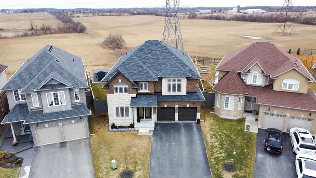 118 Keystone Cres, House detached with 4 bedrooms, 3 bathrooms and 6 parking in Hamilton ON | Image 1