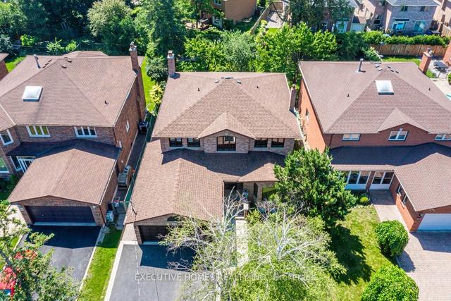 13 Roosevelt Dr, House detached with 4 bedrooms, 4 bathrooms and 6 parking in Richmond Hill ON | Image 7