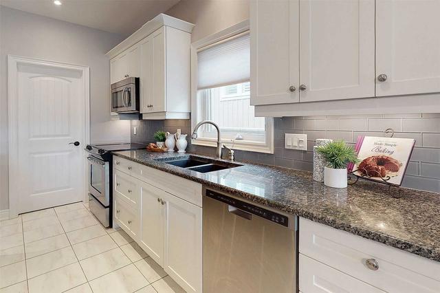 14 Riesling Dr, House detached with 2 bedrooms, 2 bathrooms and 3.5 parking in Niagara on the Lake ON | Image 4