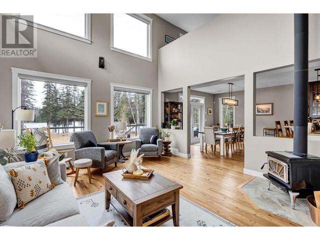 16855 Chief Lake Road, House detached with 4 bedrooms, 3 bathrooms and null parking in Fraser Fort George A BC | Image 3