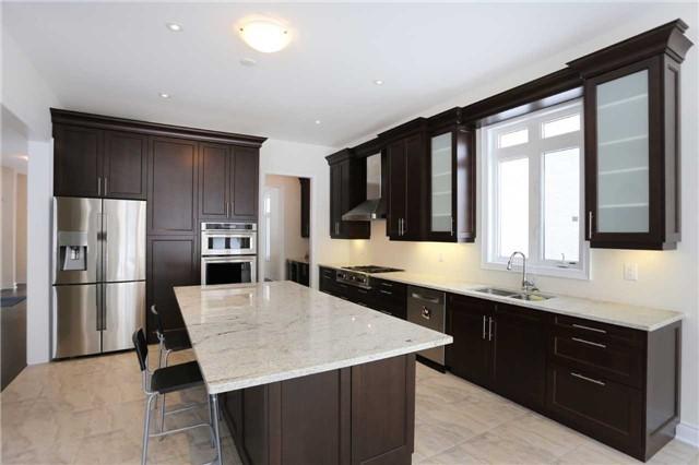 12 Accolade Crt, House detached with 5 bedrooms, 6 bathrooms and 6 parking in Brampton ON | Image 5