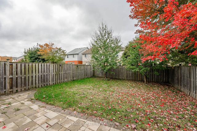 19 Sinclair St, House detached with 3 bedrooms, 3 bathrooms and 4 parking in Guelph ON | Image 25