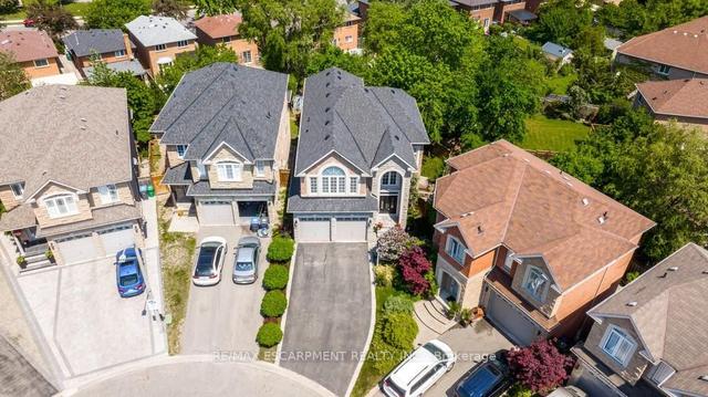 108 Danielson Crt, House detached with 4 bedrooms, 5 bathrooms and 7 parking in Mississauga ON | Image 35