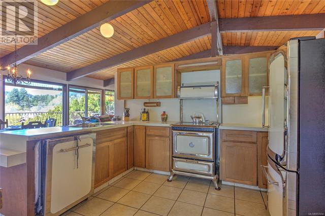 56 Prospect Ave, House detached with 4 bedrooms, 2 bathrooms and 6 parking in Lake Cowichan BC | Image 23