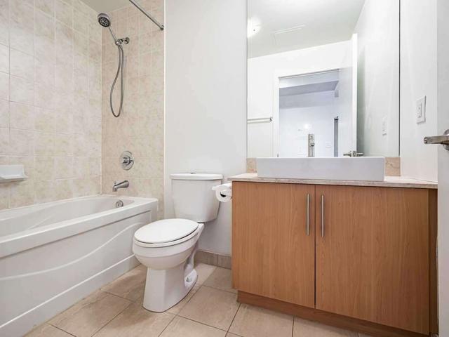 2902 - 55 Bremner Blvd, Condo with 1 bedrooms, 1 bathrooms and 0 parking in Toronto ON | Image 6