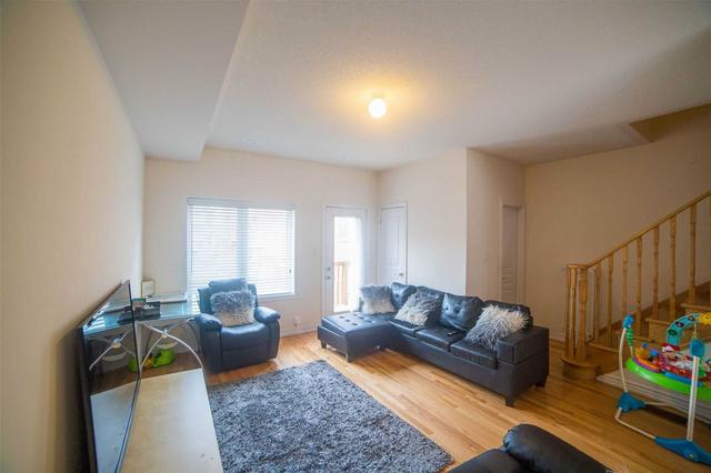 6 Abercove Clse, House attached with 3 bedrooms, 3 bathrooms and 2 parking in Brampton ON | Image 7