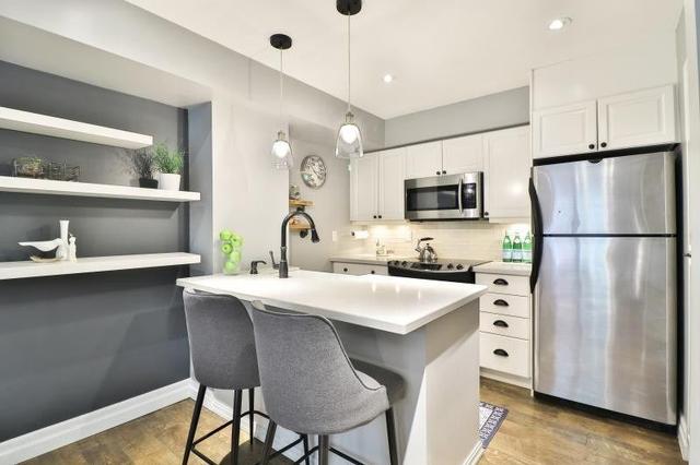 th304 - 60 Joe Shuster Way, Townhouse with 3 bedrooms, 3 bathrooms and 1 parking in Toronto ON | Image 4