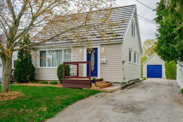 59 Adelaide St S, House detached with 3 bedrooms, 2 bathrooms and 5 parking in Kawartha Lakes ON | Image 1