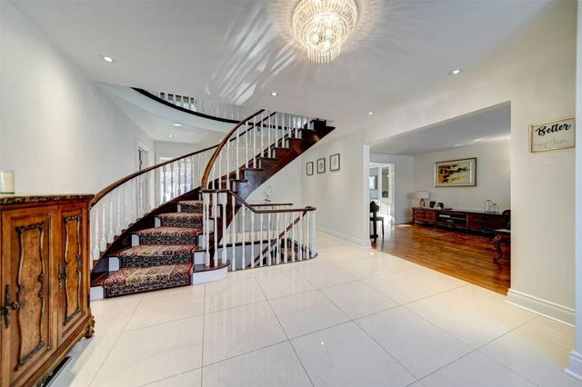 19 Bobwhite Cres, House detached with 5 bedrooms, 5 bathrooms and 4 parking in Toronto ON | Image 12