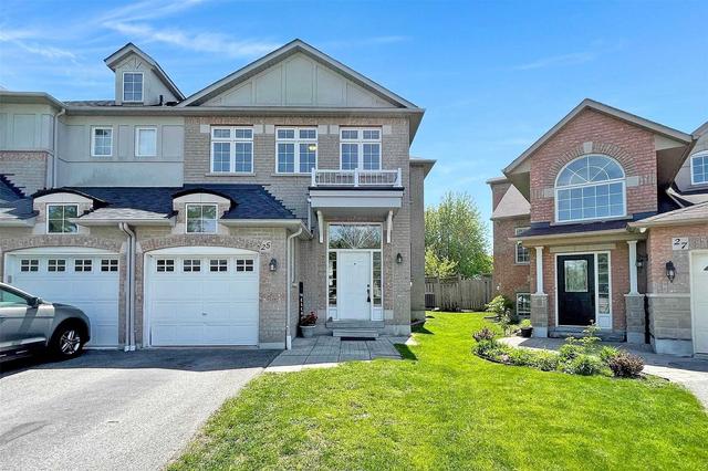 25 Dreamcrest Crt, House semidetached with 3 bedrooms, 3 bathrooms and 3 parking in Whitby ON | Card Image