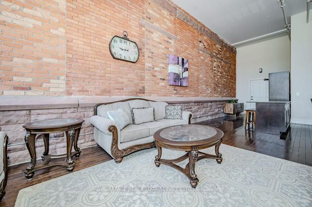 206 - 200 Stinson St, Condo with 1 bedrooms, 2 bathrooms and 1 parking in Hamilton ON | Image 10