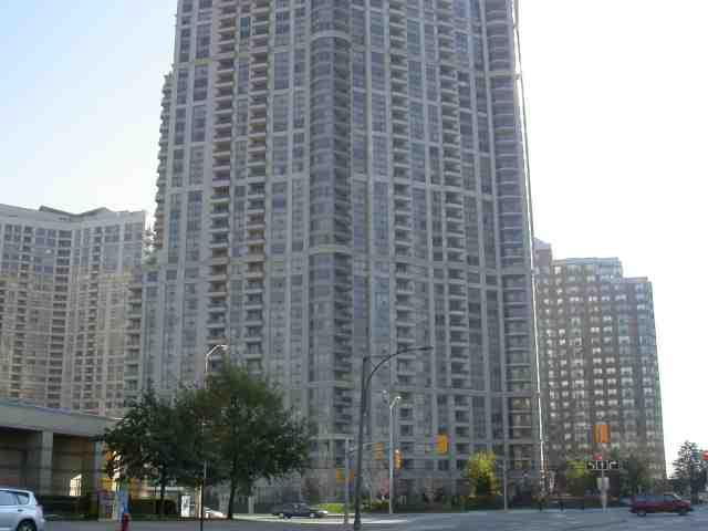 301 - 310 Burnhamthorpe Rd, Condo with 2 bedrooms, 2 bathrooms and 1 parking in Mississauga ON | Image 1
