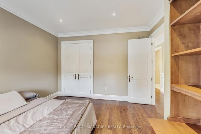 292 Laird Dr, House detached with 4 bedrooms, 5 bathrooms and 4 parking in Toronto ON | Image 6