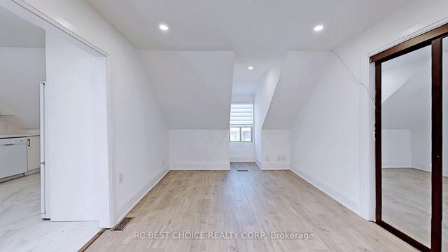 3rd fl - 124 Kendal Ave, House detached with 1 bedrooms, 1 bathrooms and 1 parking in Toronto ON | Image 15