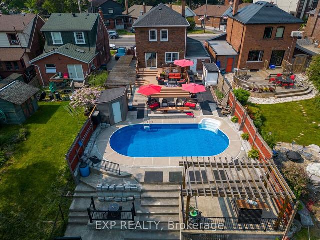 497 Donlands Ave, House detached with 3 bedrooms, 2 bathrooms and 3 parking in Toronto ON | Image 1