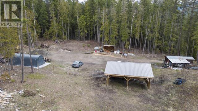 2679 White Lake Road, House detached with 3 bedrooms, 1 bathrooms and 10 parking in Columbia Shuswap C BC | Image 8