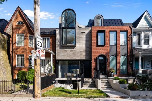 44 Foxley St, House semidetached with 5 bedrooms, 8 bathrooms and 1 parking in Toronto ON | Image 12