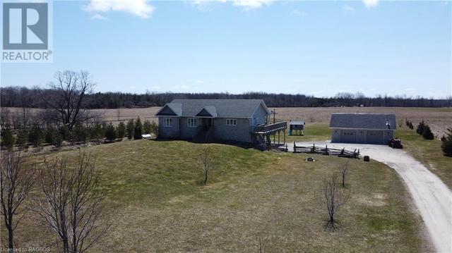 395 Spry Road, House detached with 5 bedrooms, 3 bathrooms and 12 parking in Northern Bruce Peninsula ON | Card Image