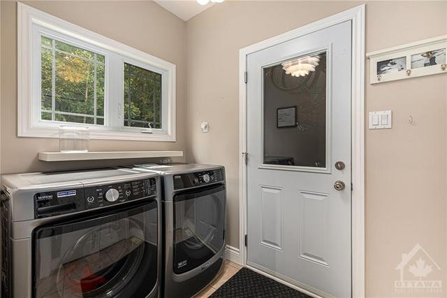 14894 Concession 10 11 Road, House detached with 3 bedrooms, 2 bathrooms and 10 parking in North Stormont ON | Image 18