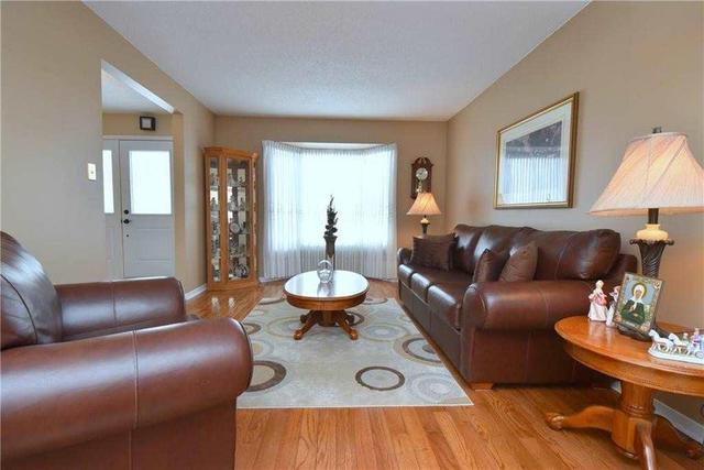 127 Valera Dr, House detached with 4 bedrooms, 3 bathrooms and 4 parking in Hamilton ON | Image 5