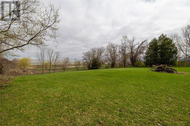 5848 Douglas Line, House detached with 4 bedrooms, 2 bathrooms and null parking in Lambton Shores ON | Image 45