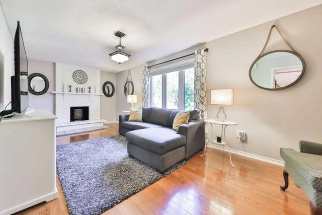 316 Evergreen Cres, House detached with 4 bedrooms, 4 bathrooms and 4 parking in Oakville ON | Image 6