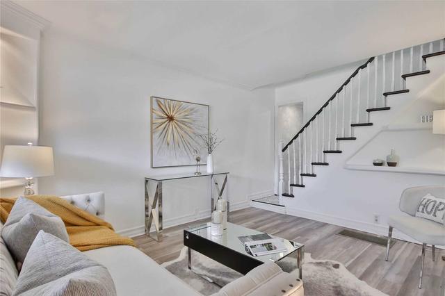 toronto - 233 Sixth St, House attached with 3 bedrooms, 2 bathrooms and 2 parking in Toronto ON | Image 28