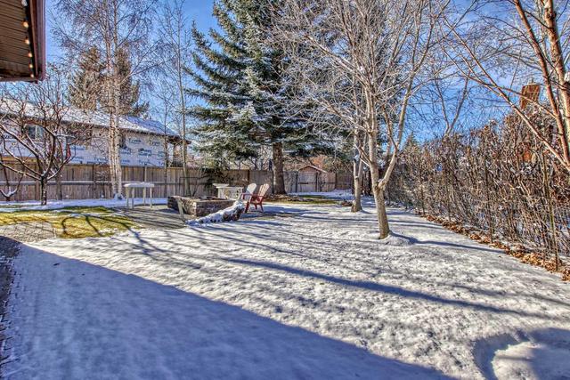 251 Silvergrove Place Nw, House detached with 4 bedrooms, 3 bathrooms and 8 parking in Calgary AB | Image 6