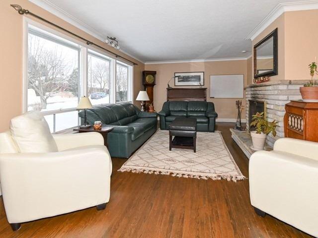 1735 Lane St, House detached with 2 bedrooms, 2 bathrooms and 5 parking in Pickering ON | Image 16