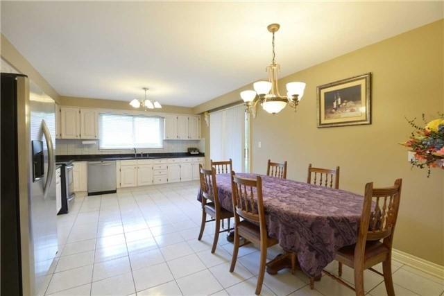 230 Weldrick Rd W, House detached with 4 bedrooms, 3 bathrooms and 6 parking in Richmond Hill ON | Image 10