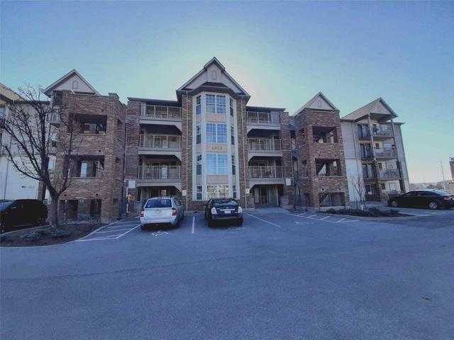 106 - 4025 Kilmer Dr, Condo with 2 bedrooms, 1 bathrooms and 1 parking in Burlington ON | Image 2