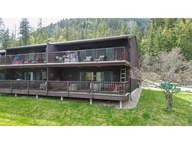 1 - 1691 Highway 3a, Condo with 1 bedrooms, 1 bathrooms and 1 parking in Central Kootenay F BC | Image 28