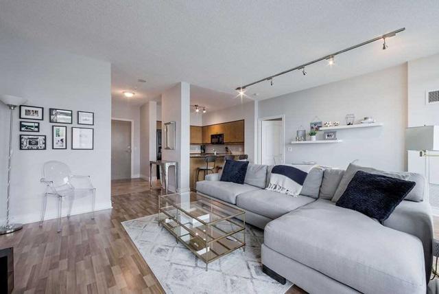 803 - 319 Merton St, Condo with 2 bedrooms, 2 bathrooms and 1 parking in Toronto ON | Image 2