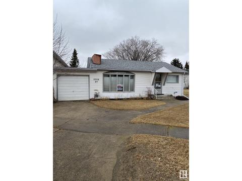 5004 49 Av S, House detached with 3 bedrooms, 1 bathrooms and null parking in Lamont AB | Card Image