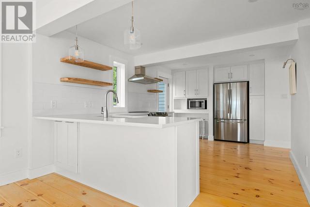 10309 St Margarets Bay Road, House detached with 3 bedrooms, 3 bathrooms and null parking in Halifax NS | Image 4