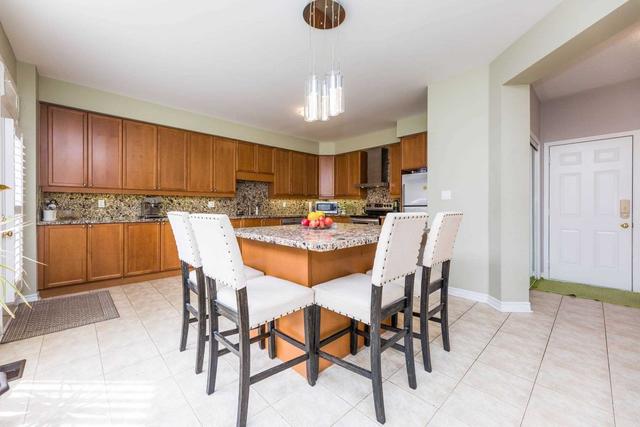 7 Alboreto Way, House detached with 4 bedrooms, 3 bathrooms and 6 parking in Brampton ON | Image 8
