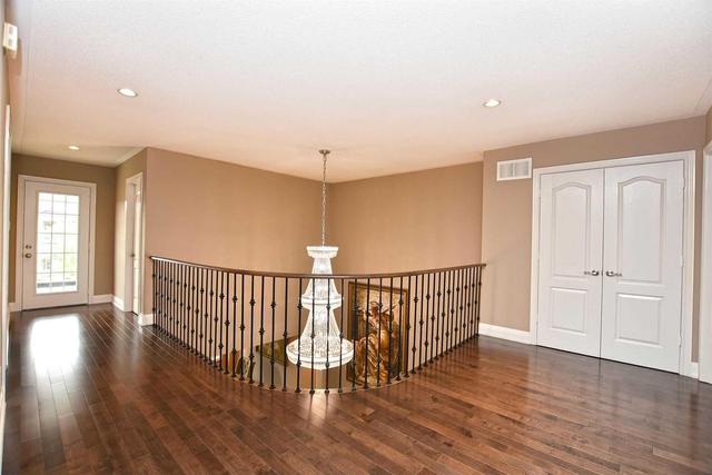 239 Vellore Woods Blvd, House detached with 4 bedrooms, 4 bathrooms and 3 parking in Vaughan ON | Image 8