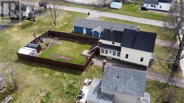 42 Park Street, House detached with 4 bedrooms, 2 bathrooms and null parking in Amherst NS | Image 3