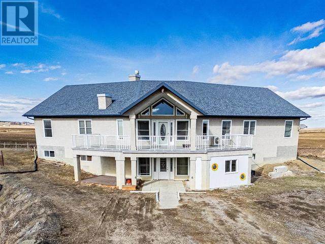 255011 Range Road 241, House detached with 8 bedrooms, 4 bathrooms and 10 parking in Wheatland County AB | Image 1